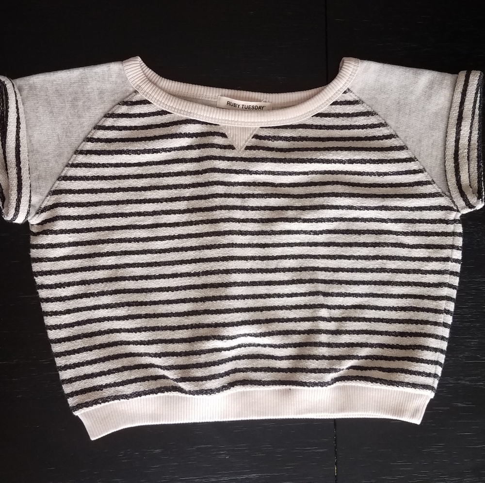 Nwt Ruby Tuesday Mathilda sweatshirt